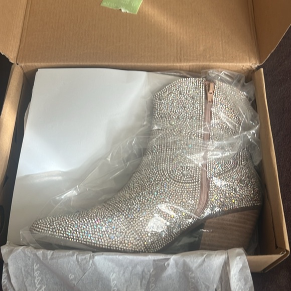 Matisse Clear Harlow Booties💞💓 - Picture 3 of 8